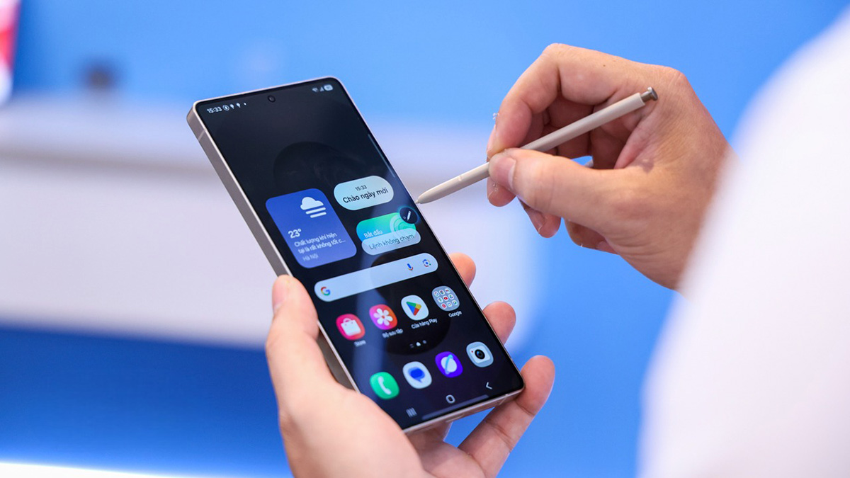 Samsung lên tiếng về tương lai S Pen: Không khai tử, chuẩn bị thay đổi cấu trúc màn hình?